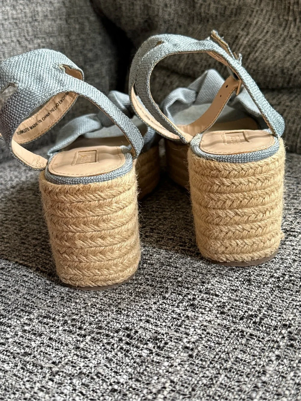 Forever 21 Light Gray Knot-Front Espadrille Platform Sandals